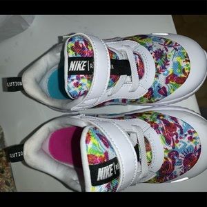 Nike toddler shoes (8c)